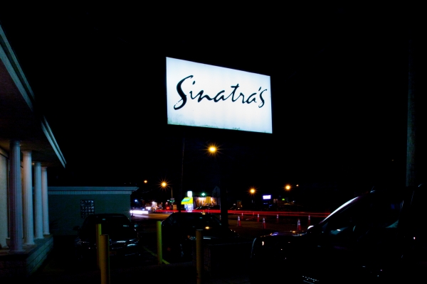 Sinatra's Restaurant Sign